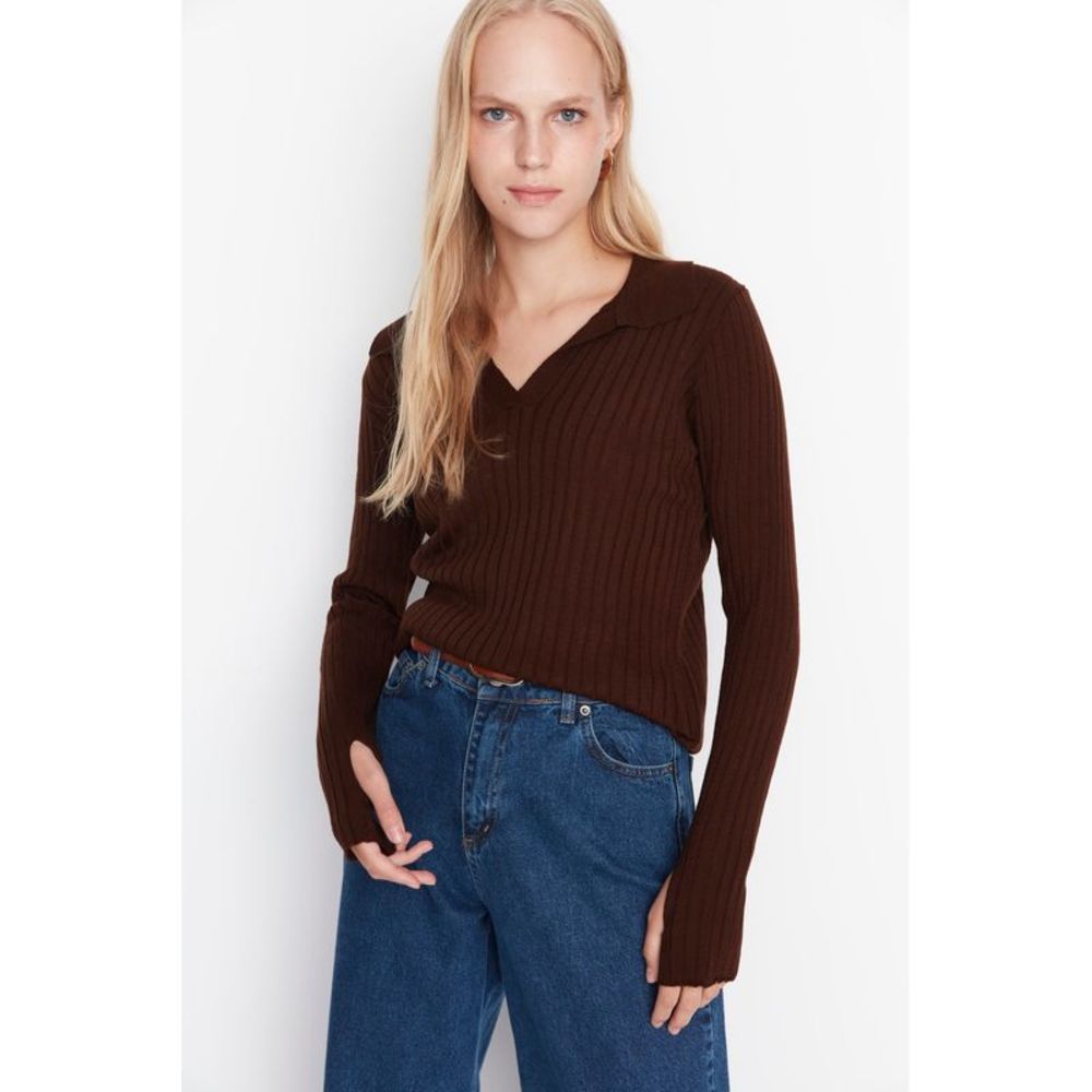 NWT Trendyol Women Regular Polo neck Knitwear Sweater